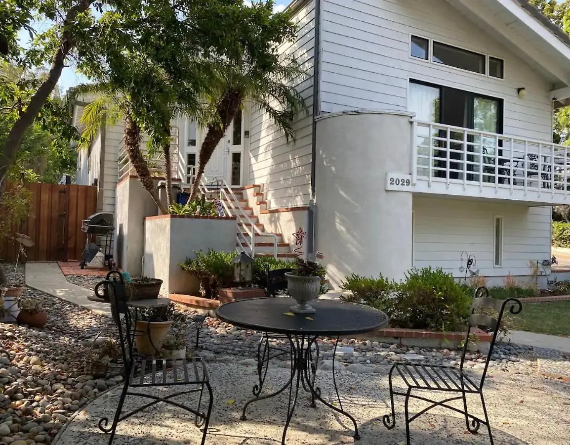 Homestay Large Luxury Studio With View In Santa Monica