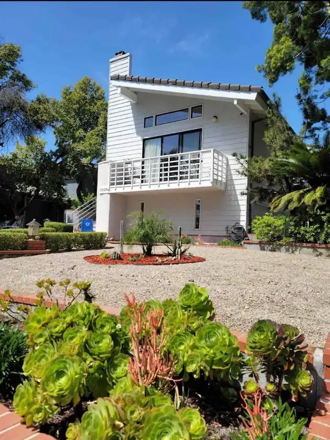 Large Luxury Studio With View In Santa Monica Homestay