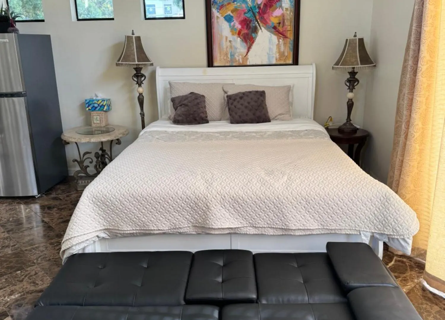Large Luxury Studio With View In Santa Monica